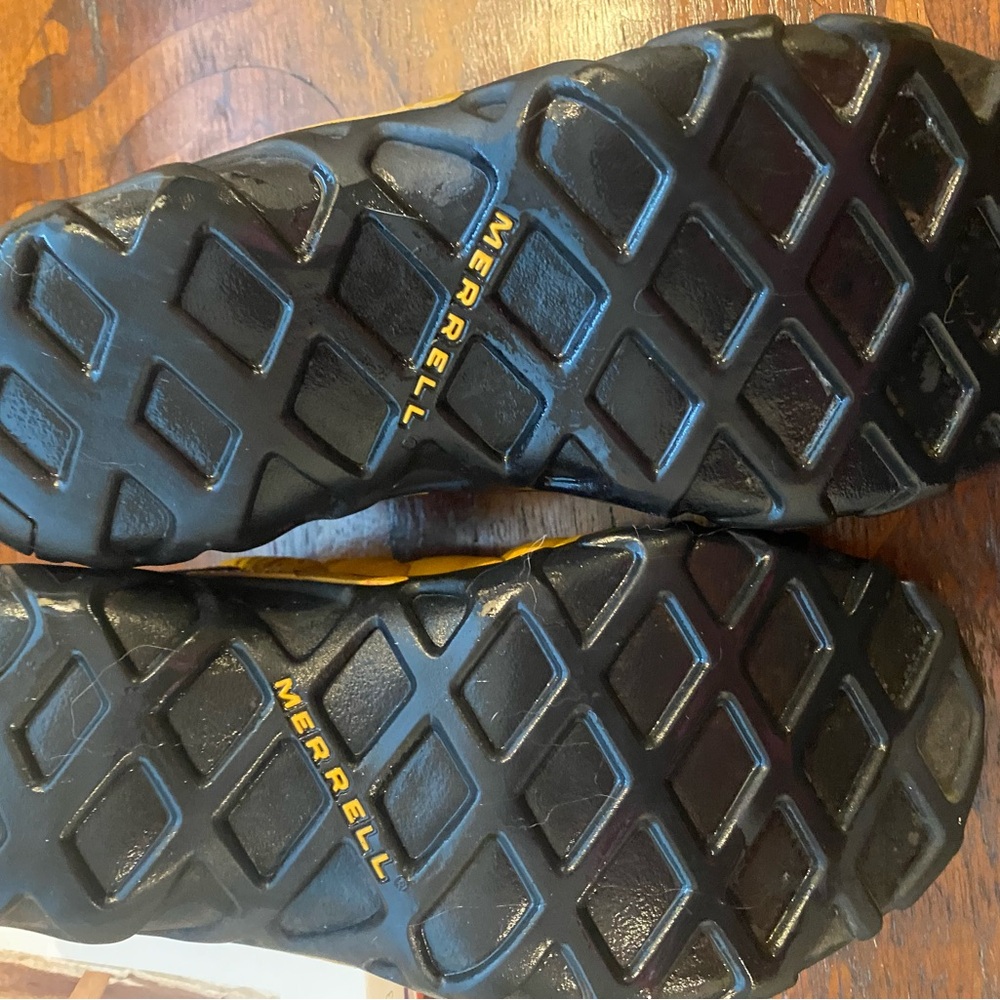 Merrell Yellow and Black womens Shoes - Picture 8 of 8